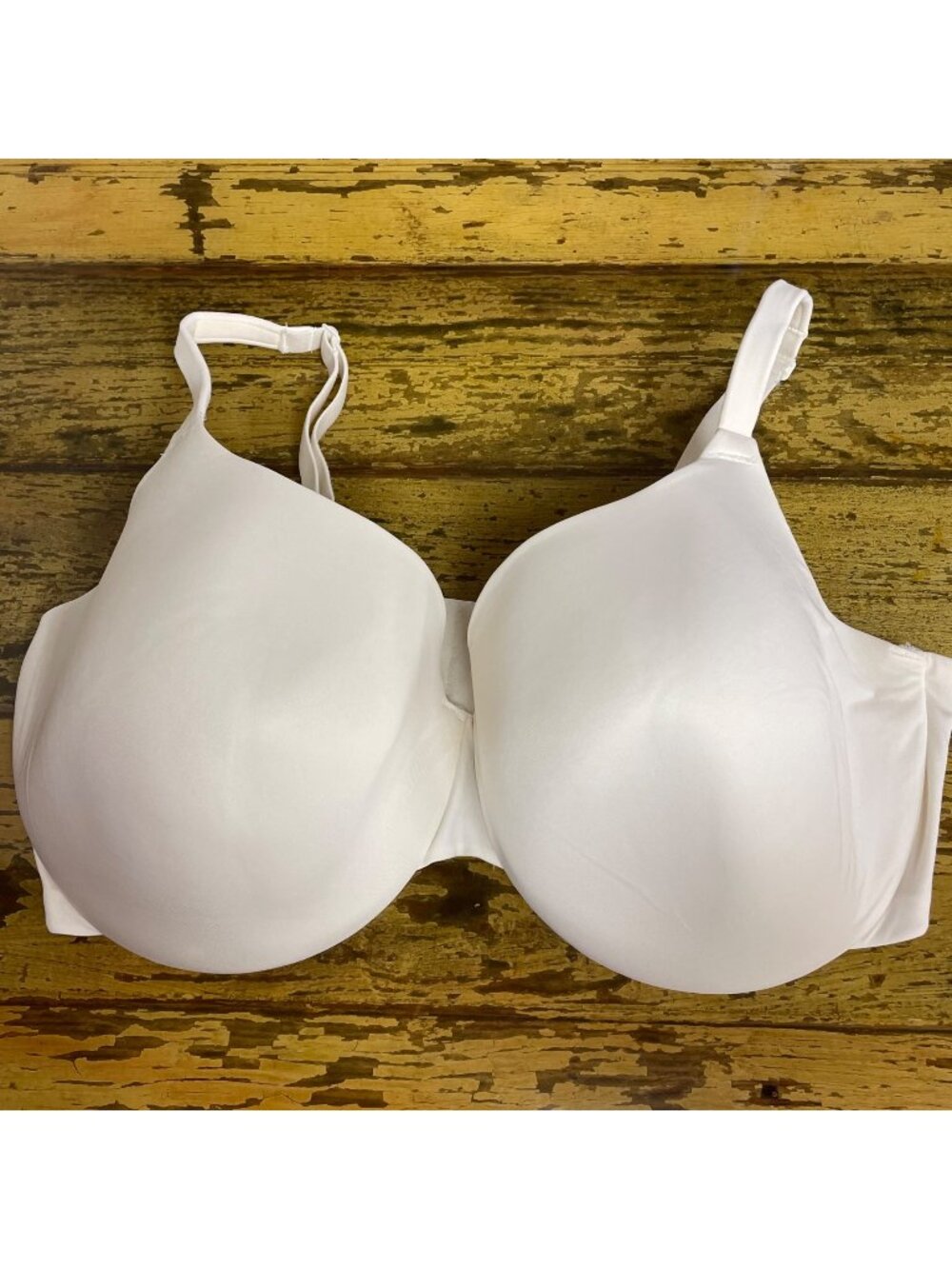 Cacique True Embrace T-Shirt Bra Cream Sz 44G